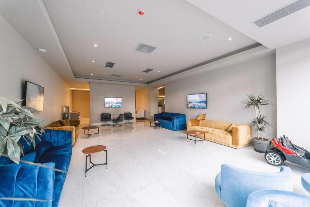 Luxury Sea View Apartments In Orbi City 바투미 외부 사진